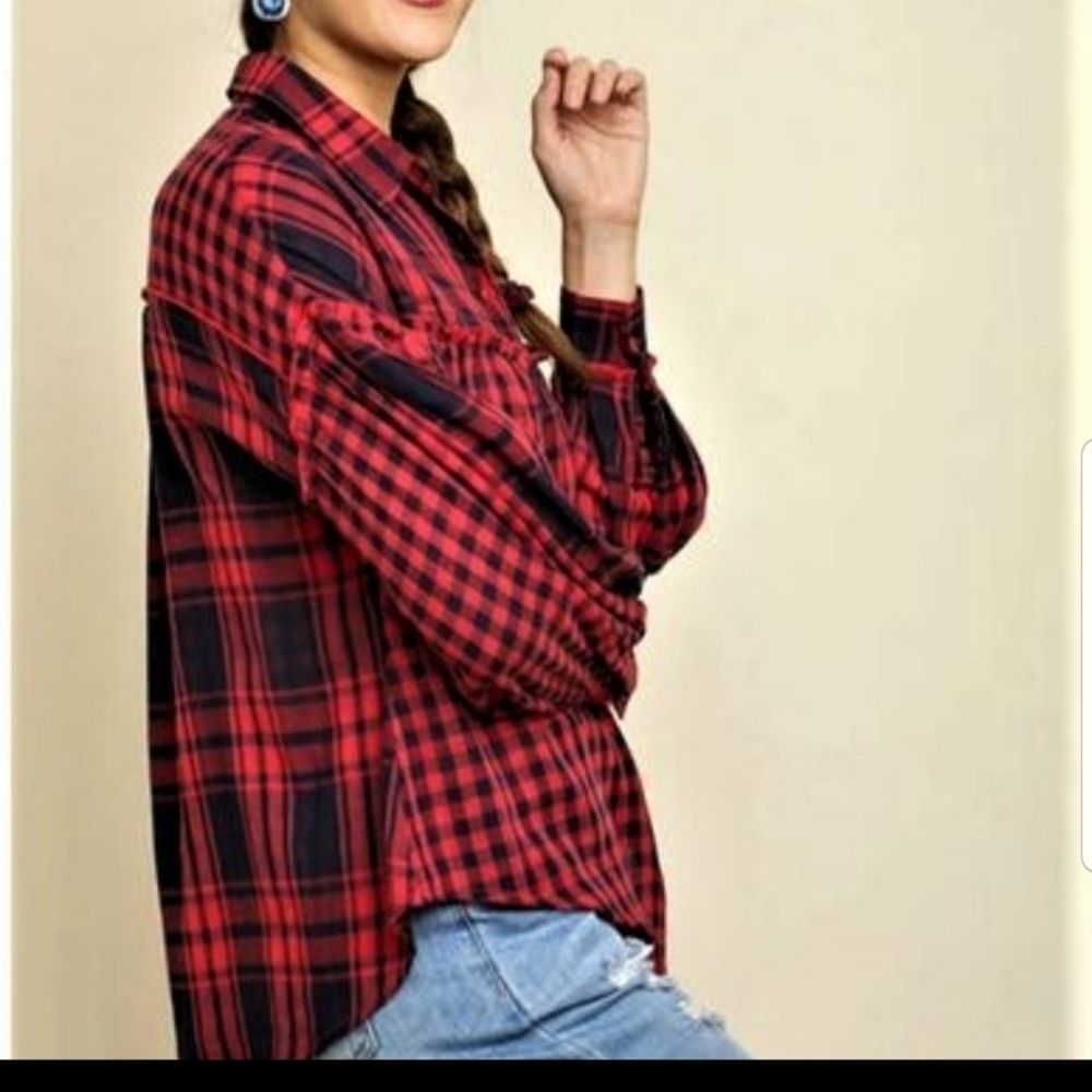 Umgee Plaid long sleeve top- Size Small - Picture 2 of 4